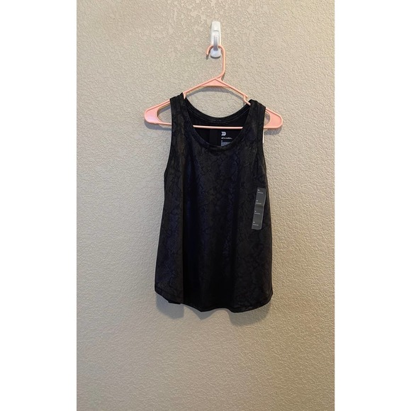 all in motion Tops - NWT All in Motion Tank Top Size Medium